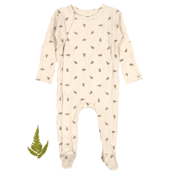 Lovely Littles Cotton Stretchie Romper size 18m runs small - Picture 1 of 2